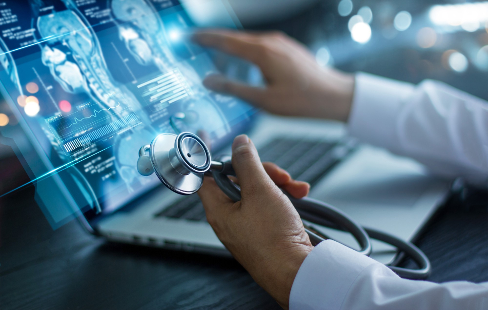 recherche-analyse-du-medecin-diagnostiquer-verification-du-resultat-tests-cerebraux-du-patient-technologie-medicale